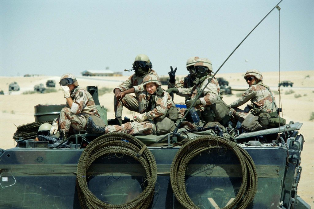 Iraq 1990_12_1 (x9).jpg