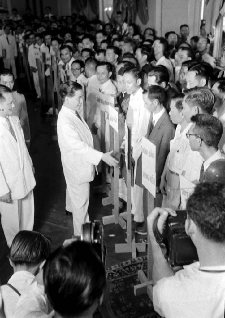 Việt Nam 1955_4_28 (79).jpg