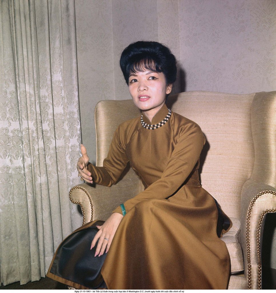 Trần Lệ Xuân 1963_10_21 (3).jpg