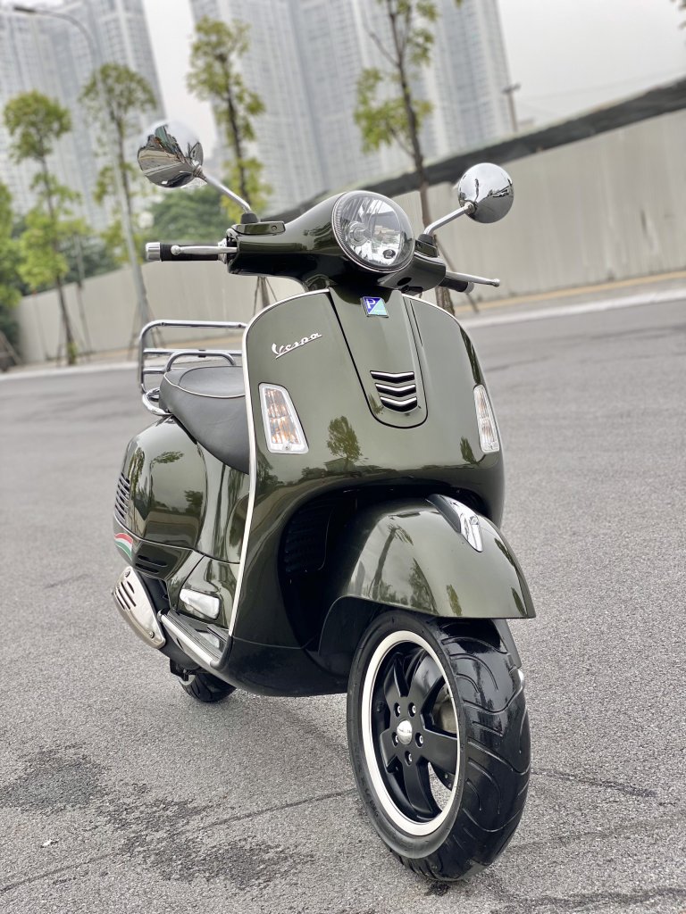 Vespa GTS  (3).jpg