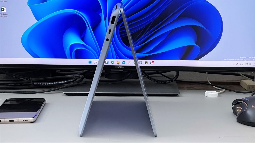 Surface Laptop Go Blue 3.jpg