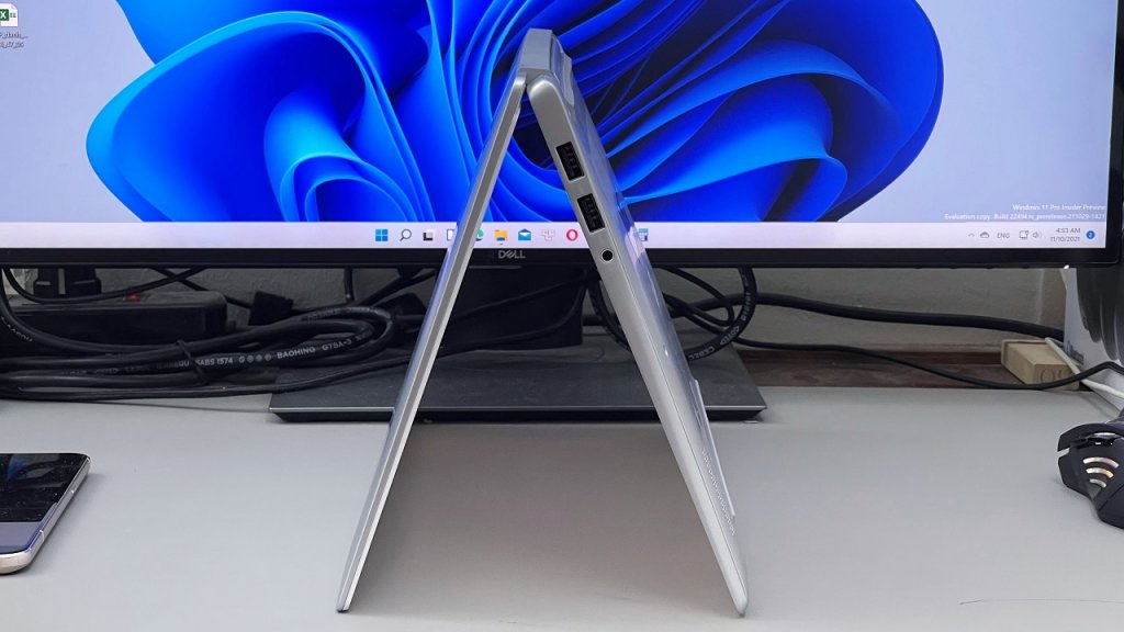 Surface Laptop Go Blue 4.jpg