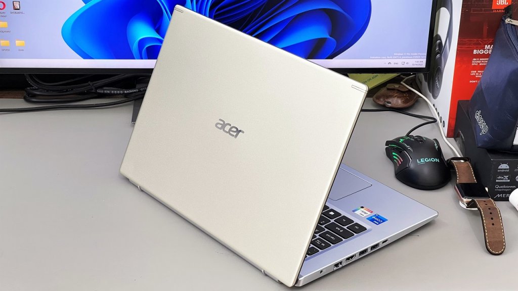 Acer Aspire 5 2021 3.jpg