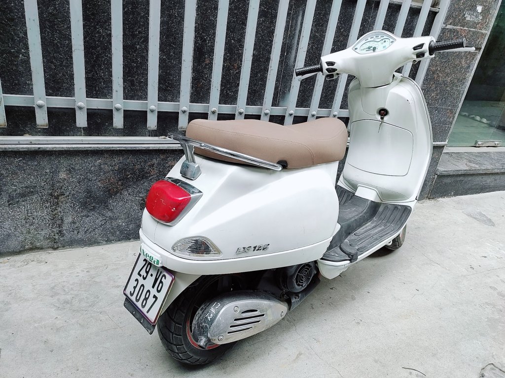 Vespa Lx  (4).jpg