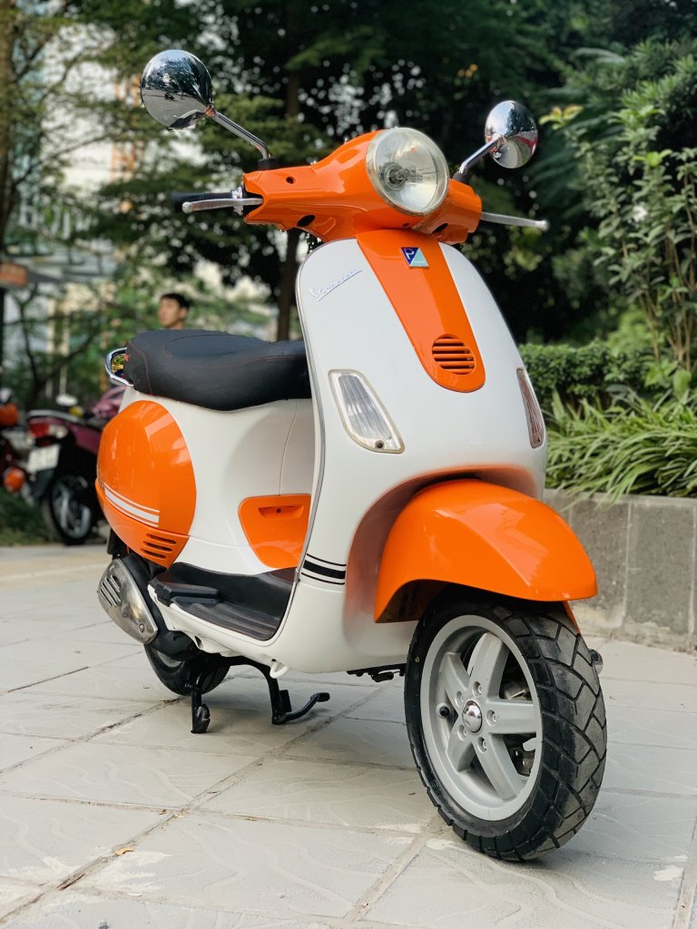 vespa  (1).jpg