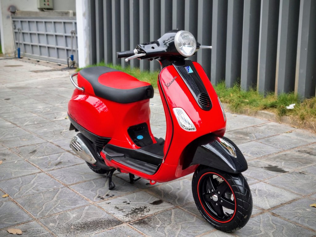 VESPA LX  (2).jpg