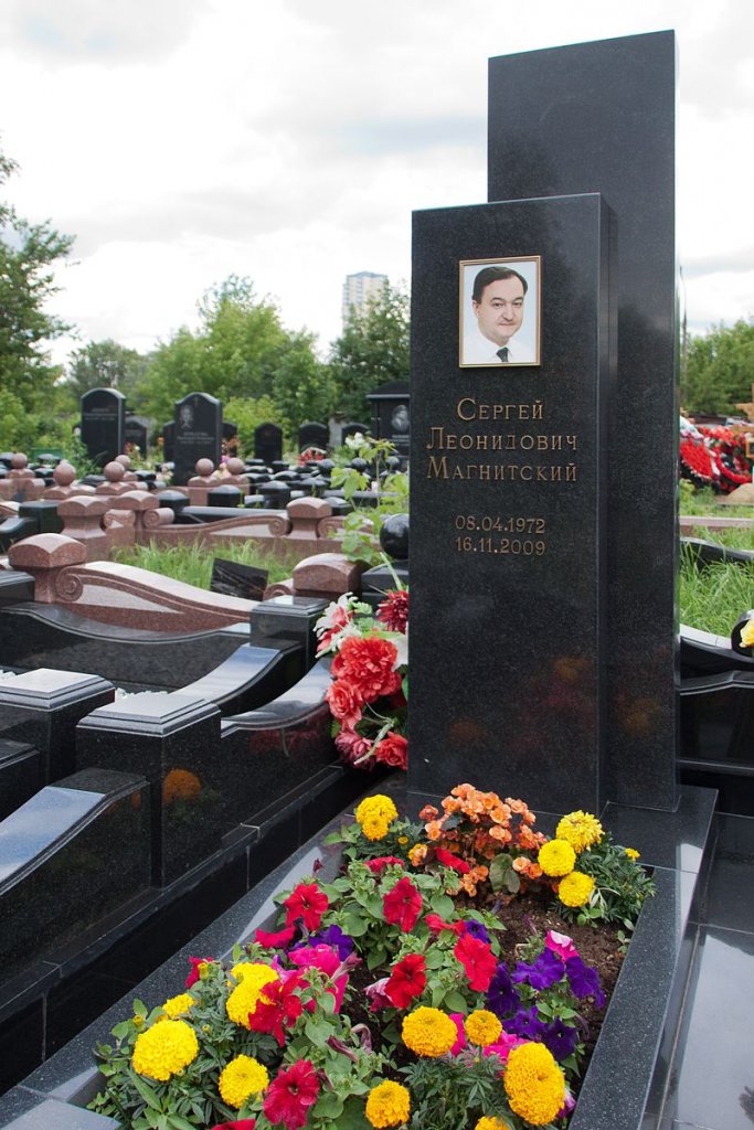 800px-Sergei_Magnitsky_(grave)-1.jpg