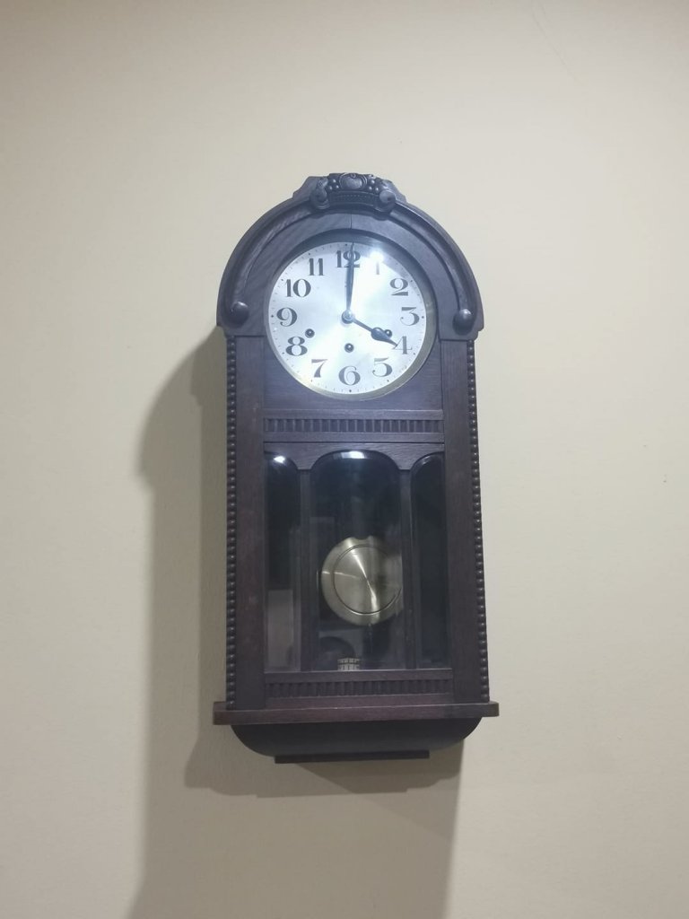 clock1.jpg