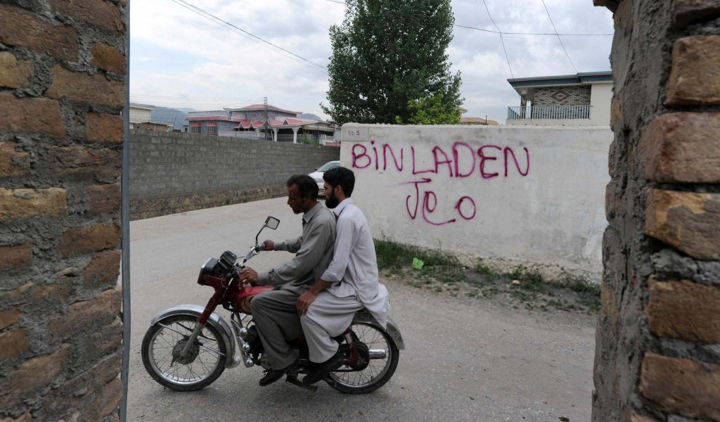 Afghanistan_Bin Laden (8_66_2).jpg