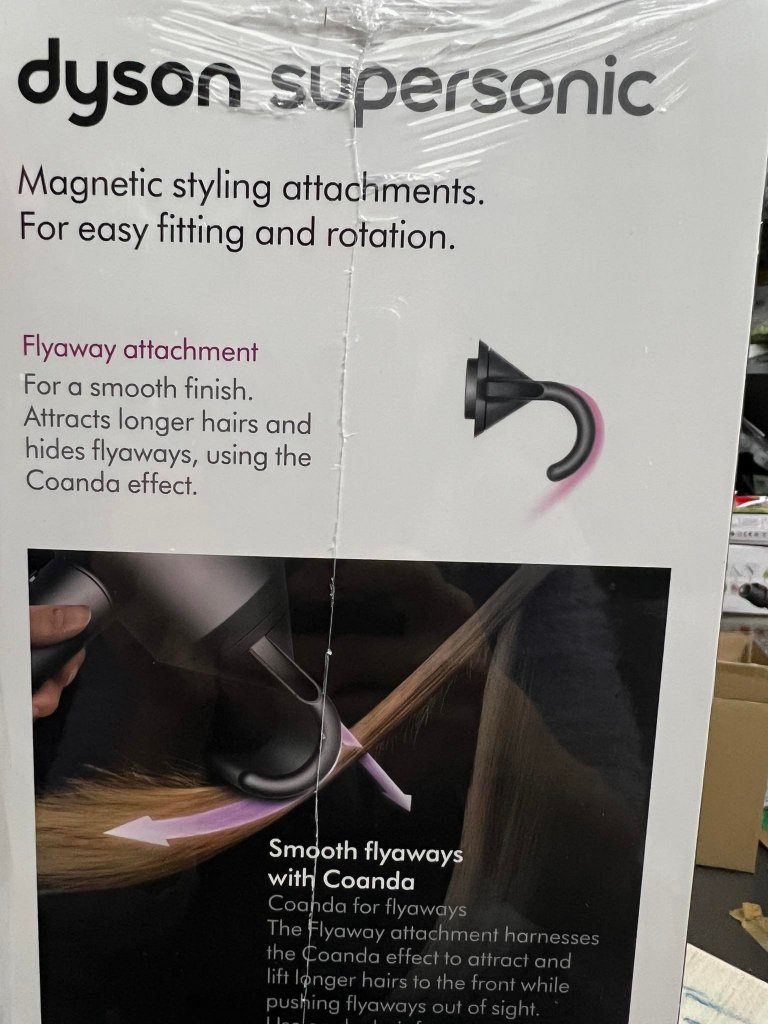 Máy sấy tóc Supersonic Dyson HD0810.jpeg