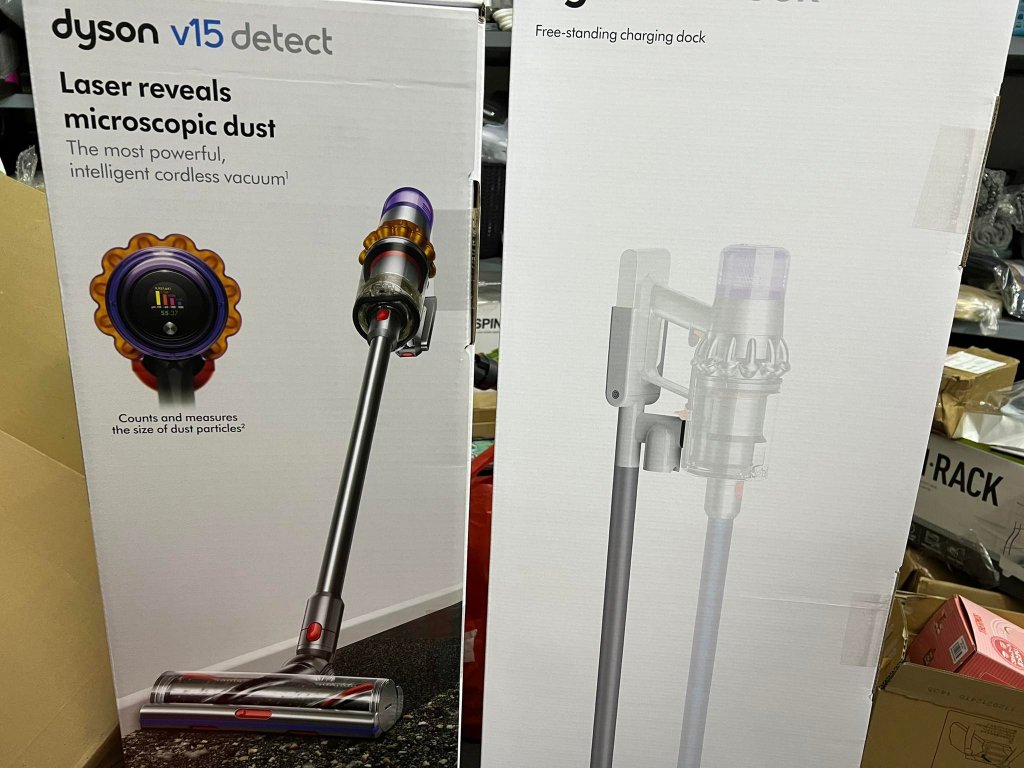 Máy hút bụi Dyson V15 Detech SV22 đo bụi bằng laser3.jpeg