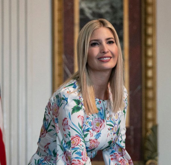 ivanka-trump-vestido-estampado-floral-disenador-andrew-gn-600.jpg