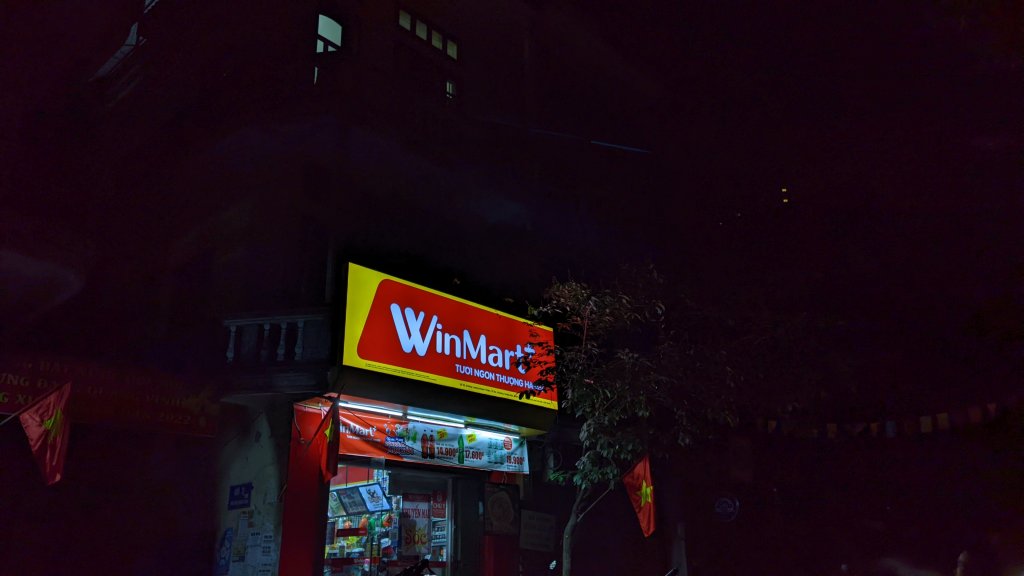 PXL_20220420_160335542.NIGHT.jpg