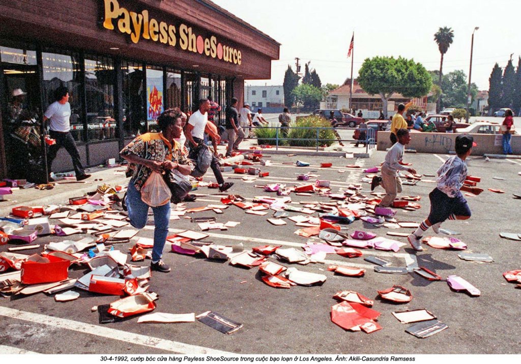 1992 Los Angeles riots (38).jpg