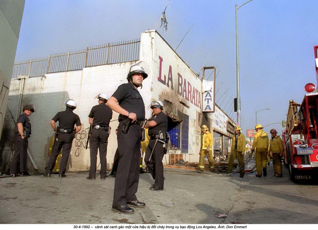 1992 Los Angeles riots (41).jpg