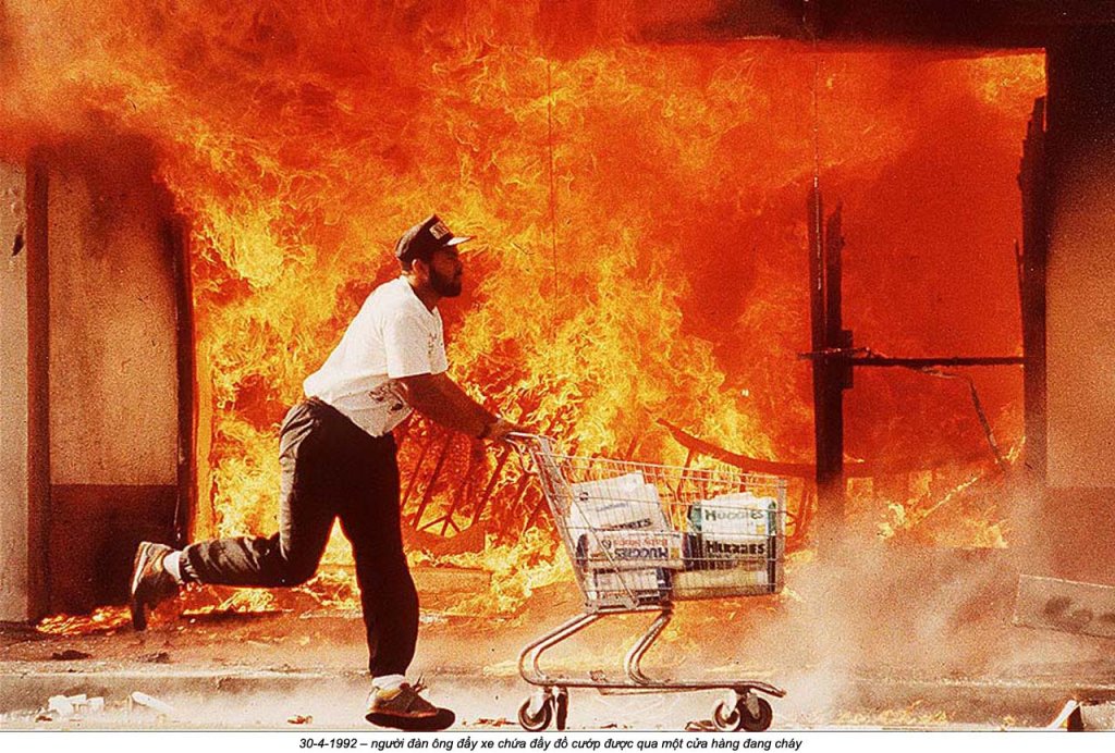 1992 Los Angeles riots (45).jpg