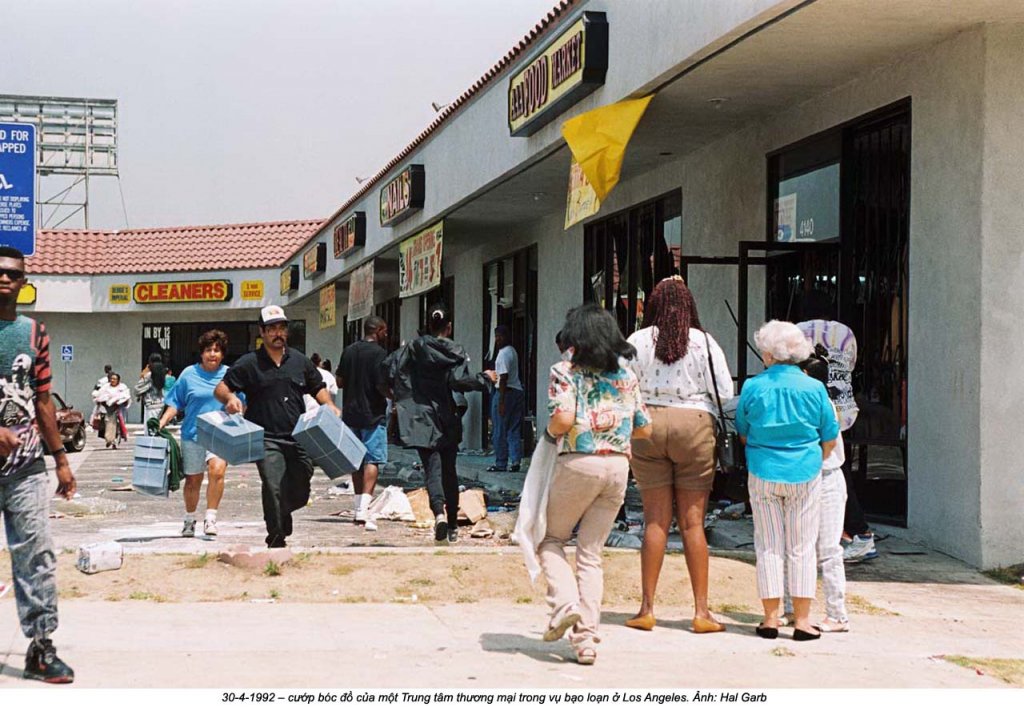 1992 Los Angeles riots (50).jpg