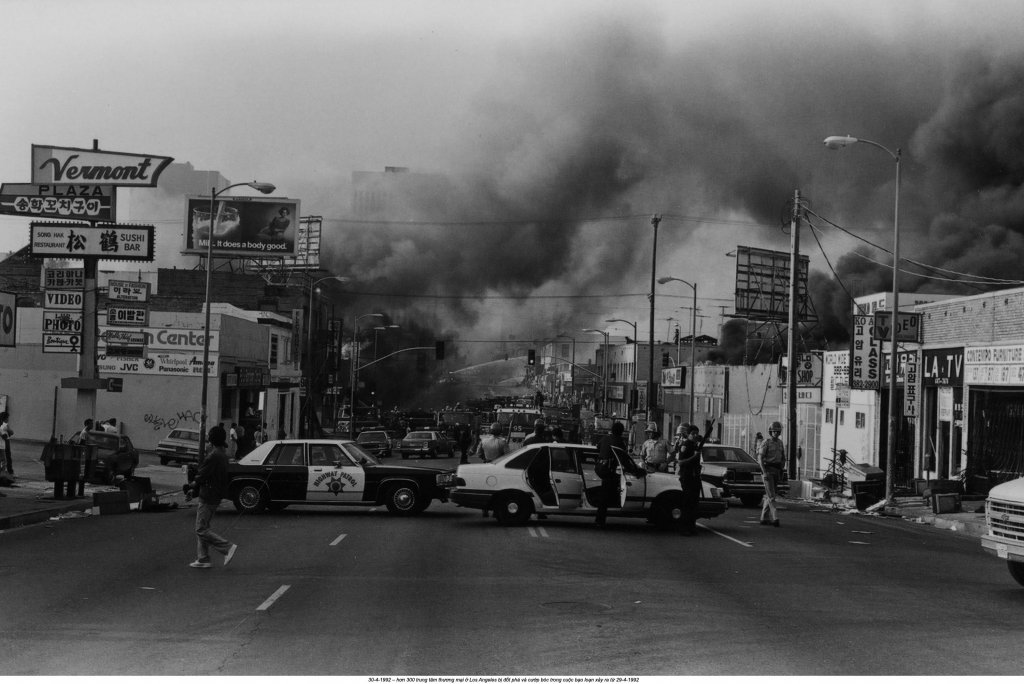 1992 Los Angeles riots (59).jpg