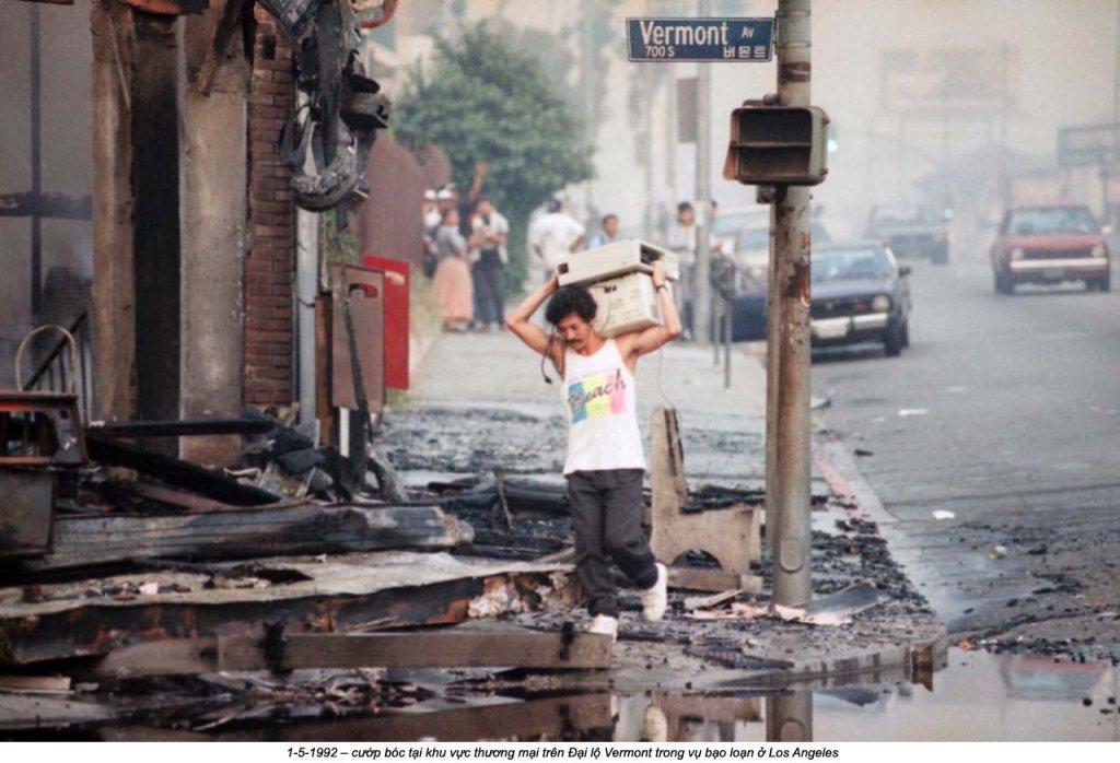 1992 Los Angeles riots (63).jpg