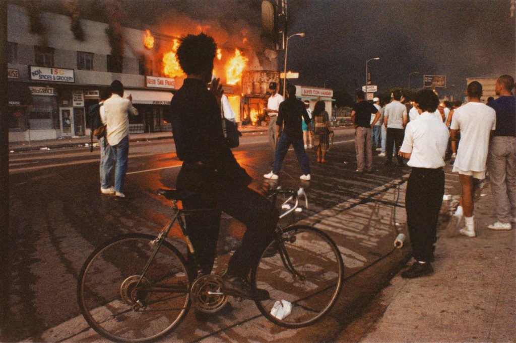 1992 Los Angeles riots (81).jpg