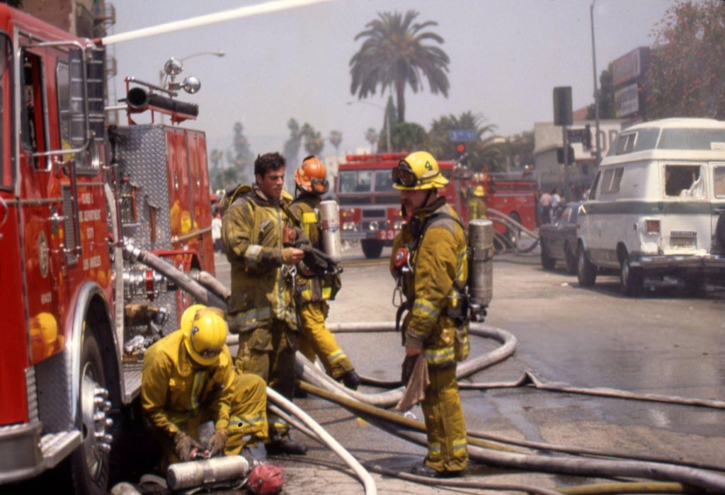 1992 Los Angeles riots (107).jpg