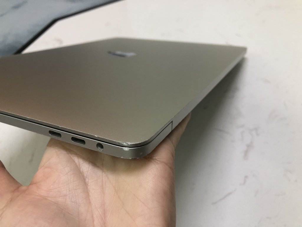 12 xước.jpg