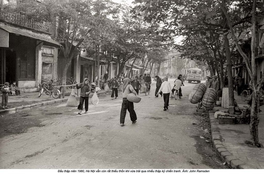 Việt Nam 1980 (1_1) John Ramsden.jpg