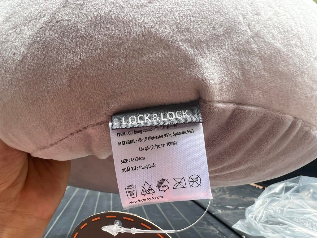 Gối bông Cushion hình mặt mèo LocknLock HLW6025.jpeg