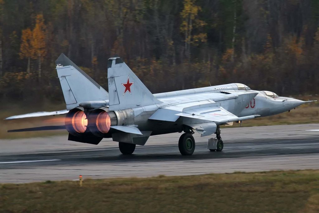 MiG-25 (24).jpg