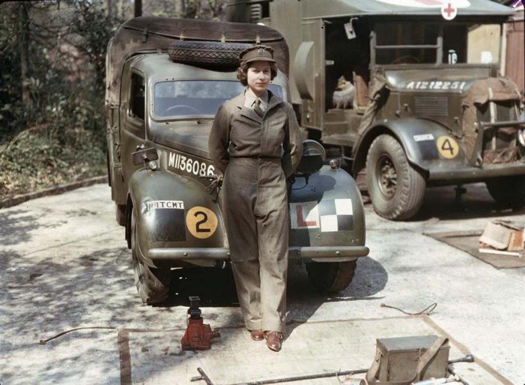 Elizabeth II (60) WW2.jpg