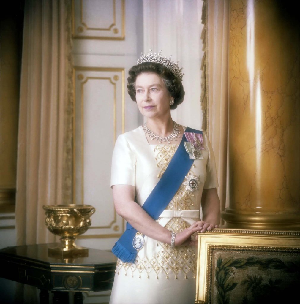 Elizabeth II (912).jpg