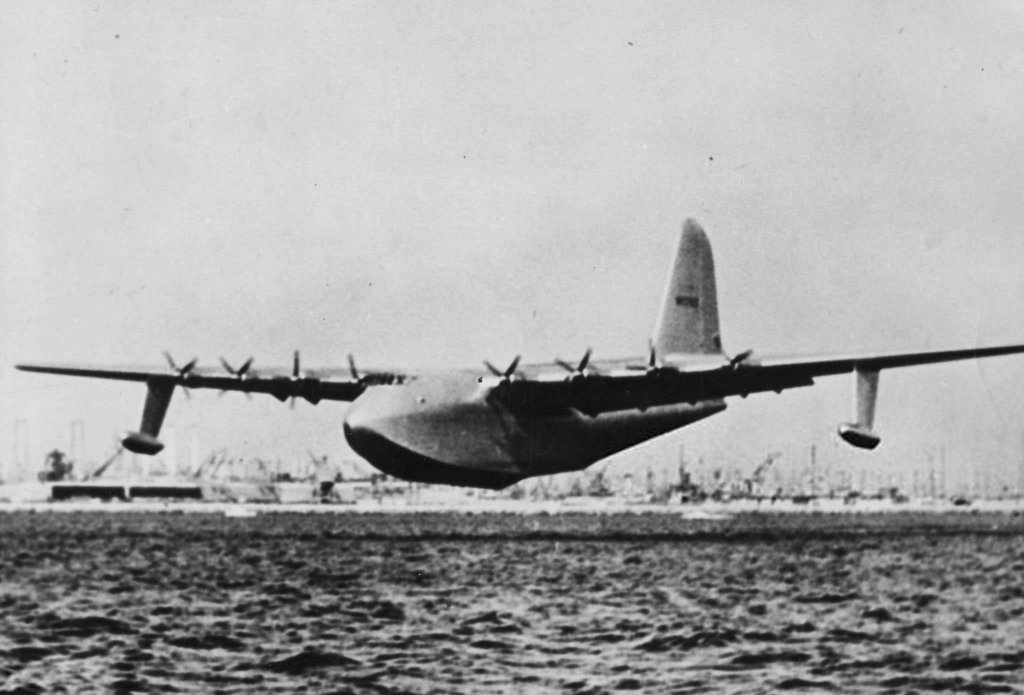 Hughes H-4 Hercules 1947_11_2 (16).jpg
