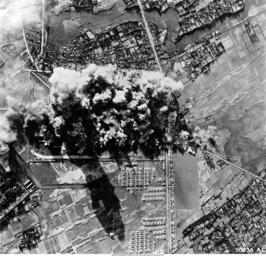 Bombing Vietnam 1944_3 (36).jpg