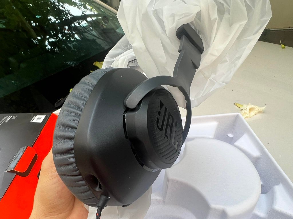 Tai nghe chụp có dây mic có thể tháo rời JBL Free WFH9.jpeg