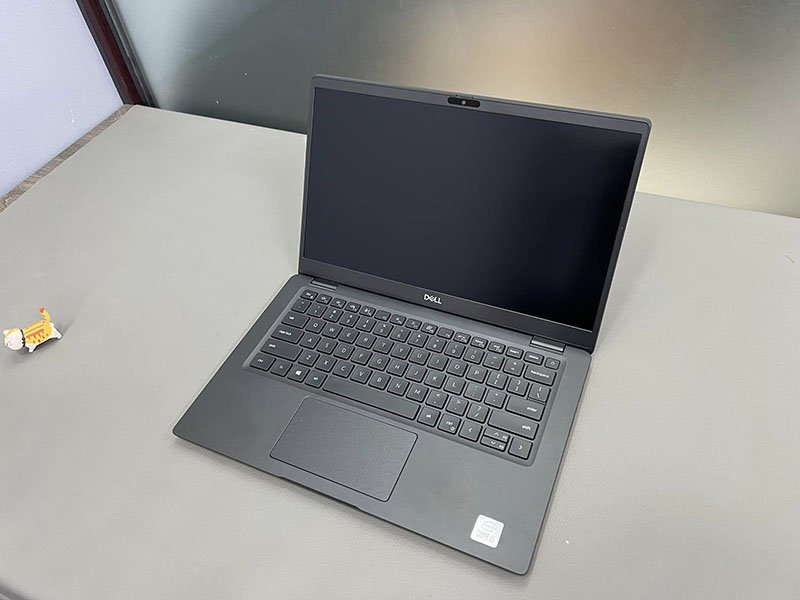 dell 7300.jpg