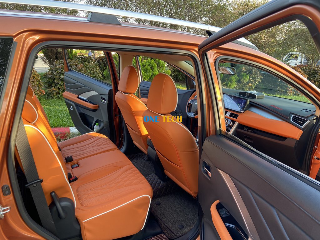 doi-mau-noi-that-mitsubishi-xpander-dep-ngo-ngang-1.jpg