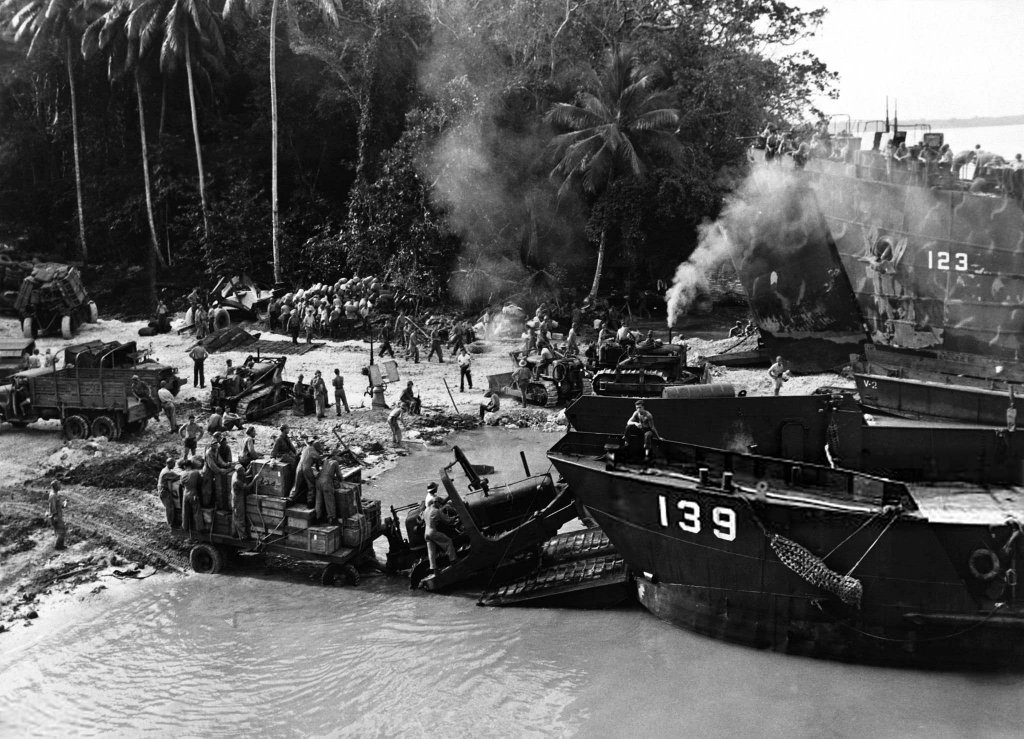 Solomon Islands 1943_8_2 (3).jpg