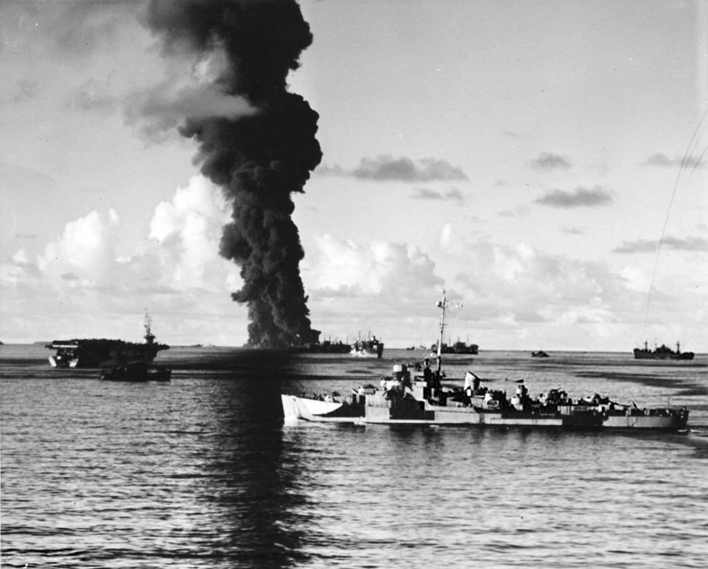 Caroline Islands 1944_11_20 (2).jpg