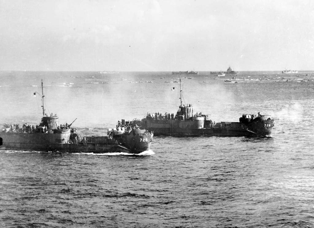 Mariana Islands 1944_6_15 (3).jpg