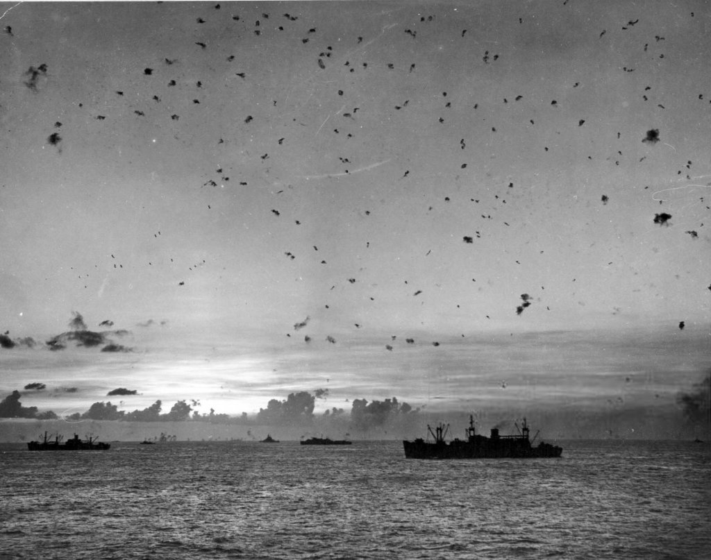 Mariana Islands 1944_6_15 (12).jpg