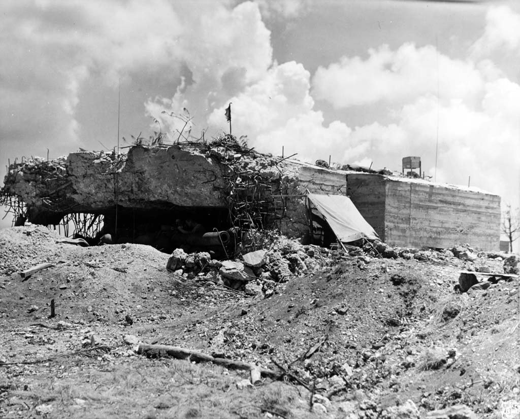 Mariana Islands 1944_6_30 (2).jpg