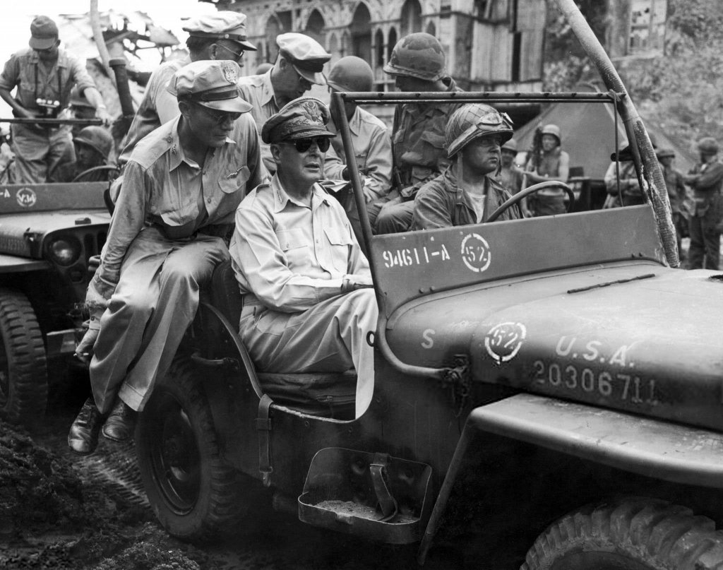 Philippines 1944_10_26 (8).jpg