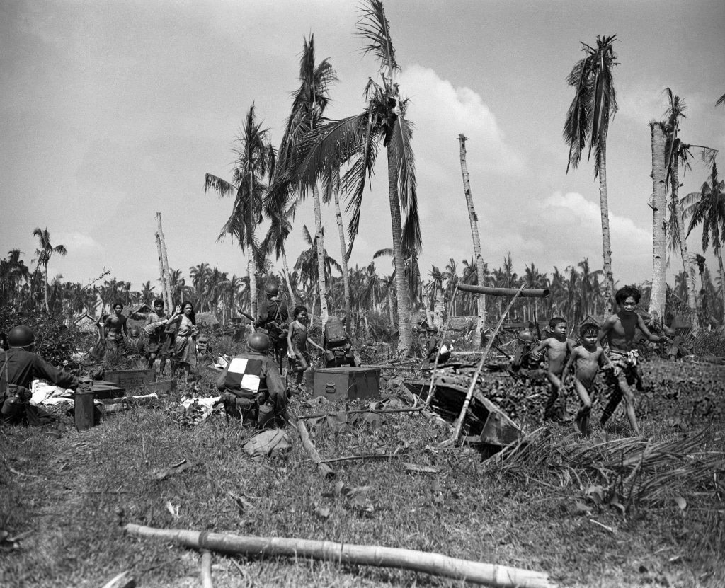 Philippines 1944_10_31 (2).jpg