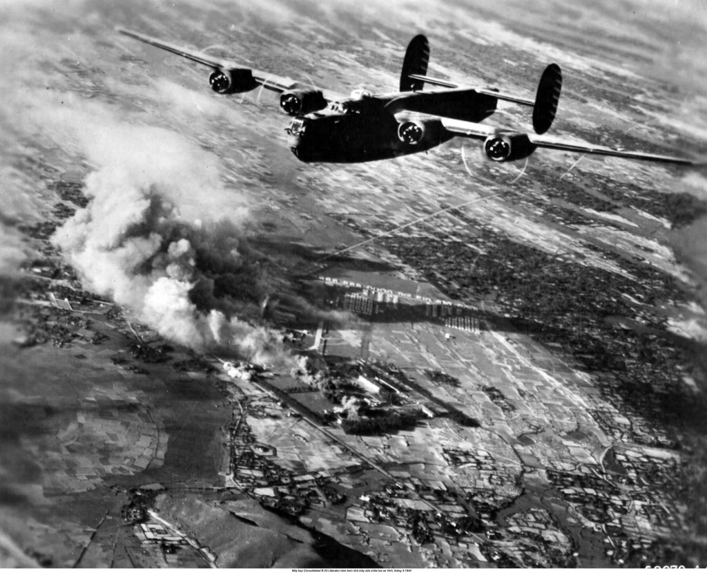 Bombing Vietnam 1944_3 (1).jpg