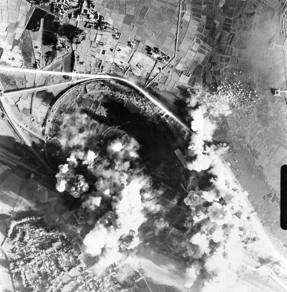 Bombing Vietnam 1944_12_27 (1).jpg