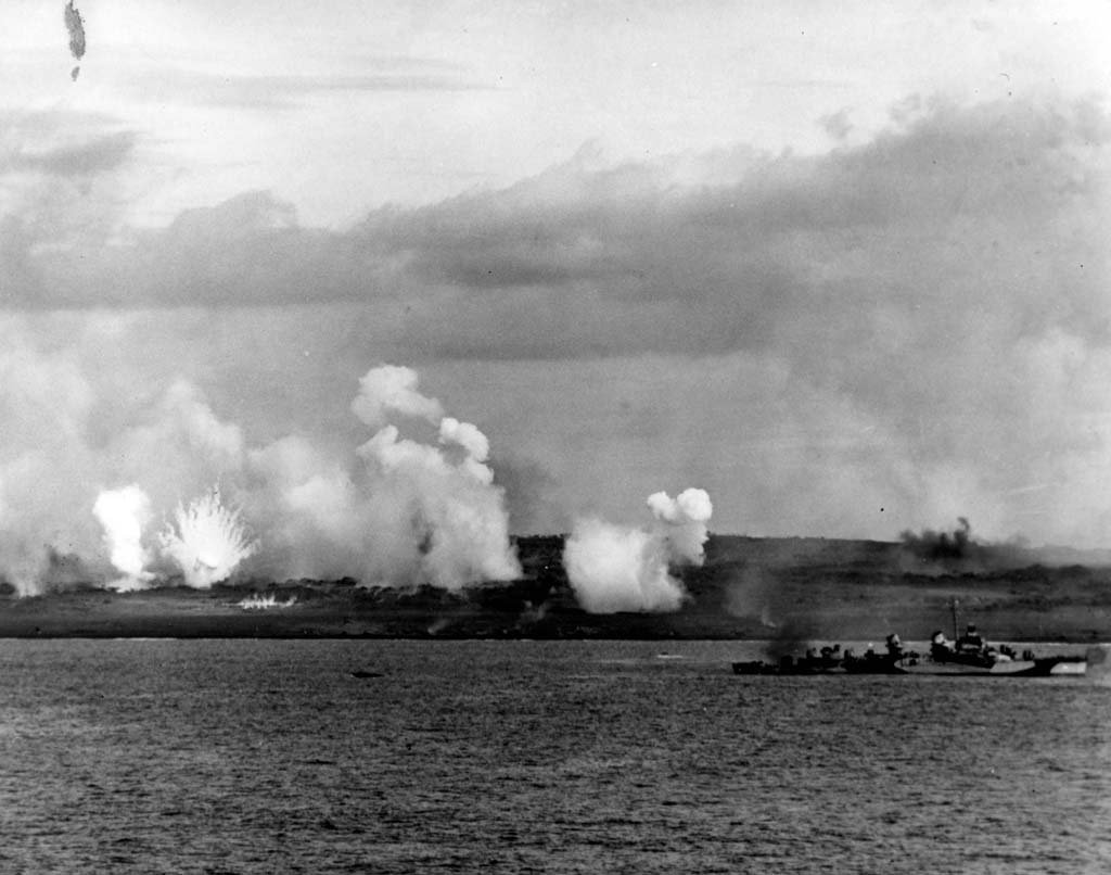 Iwo Jima 1945_2_17 (5).jpg