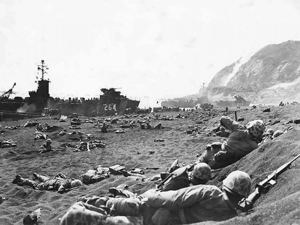 Iwo Jima 1945_2_19 (86).jpg
