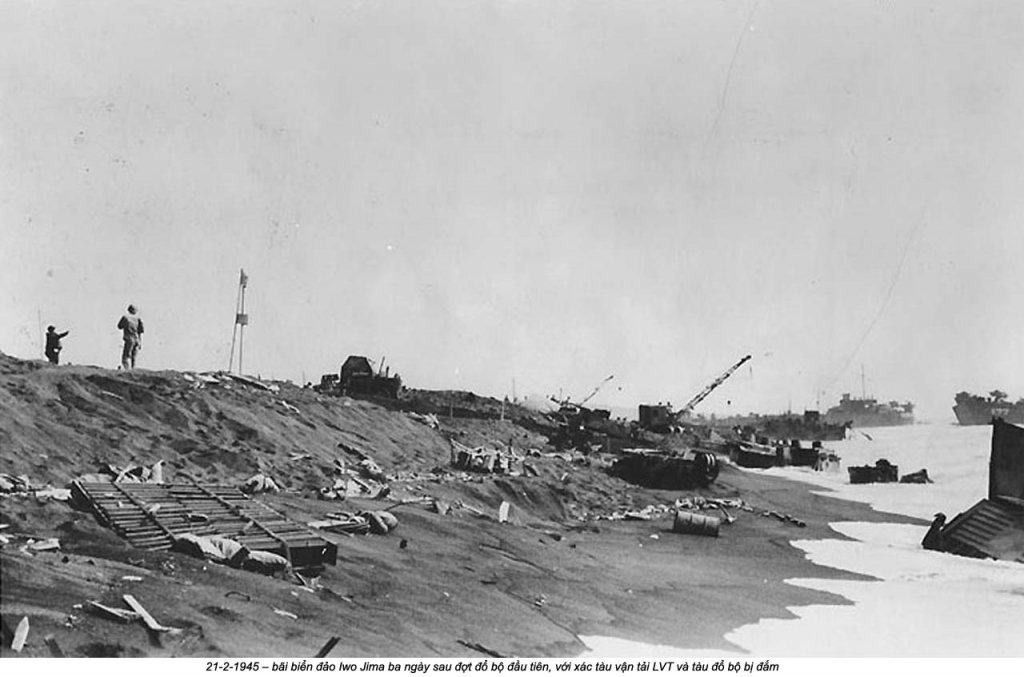 Iwo Jima 1945_2_21 (13).jpg