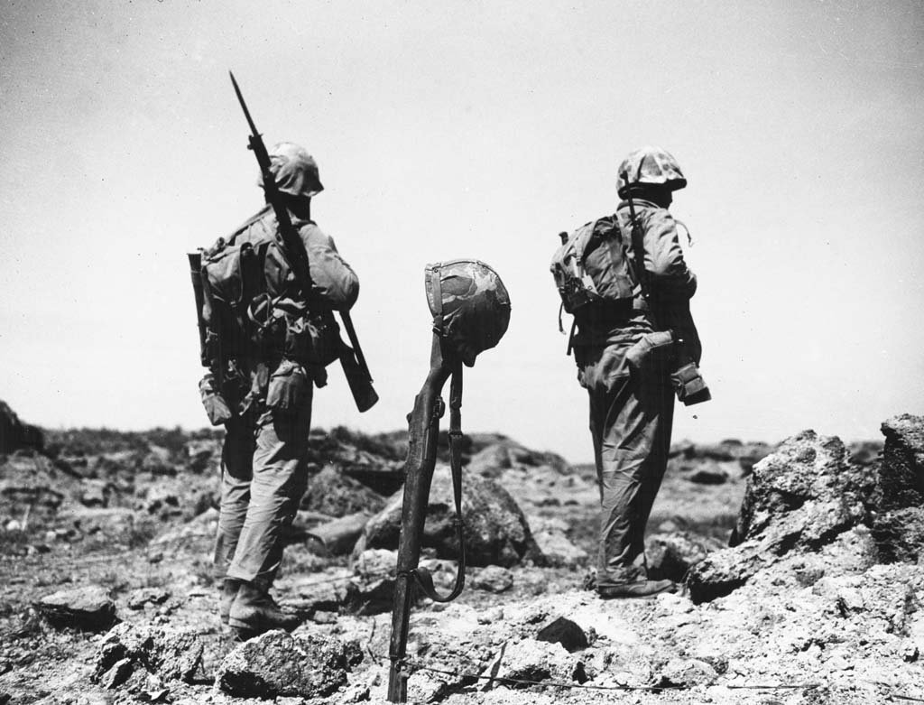 Iwo Jima 1945_2_25 (12).jpg