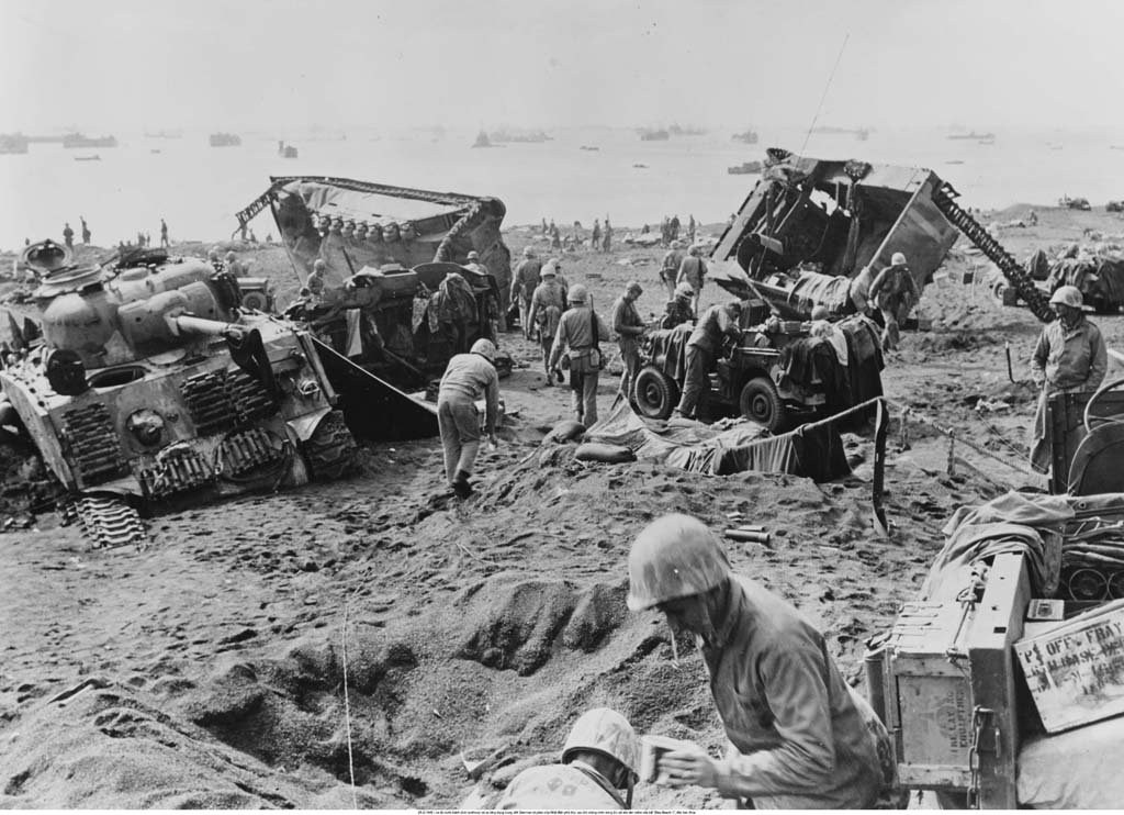 Iwo Jima 1945_2_26 (2).jpg